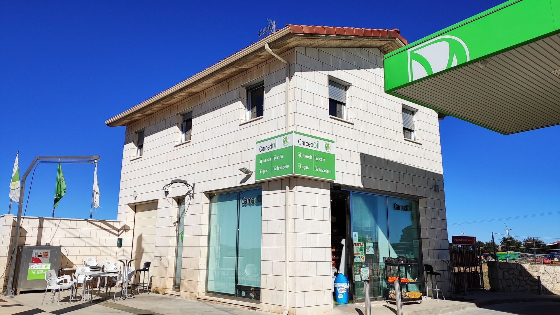Gasolinera Cafeteria-tienda Carcedoil